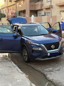 نيسان روج